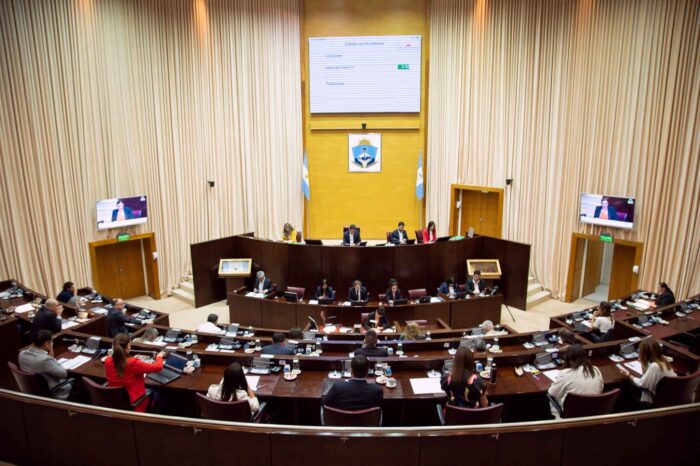 <strong>En 2023, los y las estudiantes de todos los niveles educativos podrán trasladarse de manera gratuita en la provincia</strong>