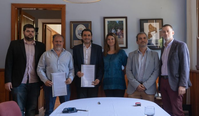 El Municipio y el IUCE firmaron el Convenio de Cooperación que permitirá el dictado de la carrera de Enfermería en San Martín de los Andes