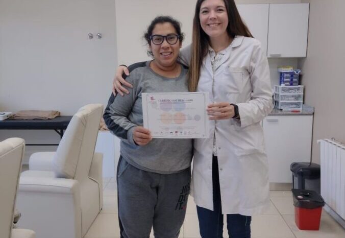Una paciente diagnosticada con Linfoma de Hodgkin culminó su tratamiento en la Clínica Chapelco