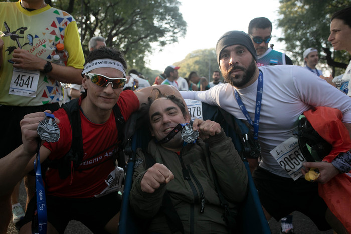 La historia de superación de Ezequiel Zanuttini, el primer triatleta asistido del país con parálisis cerebral
