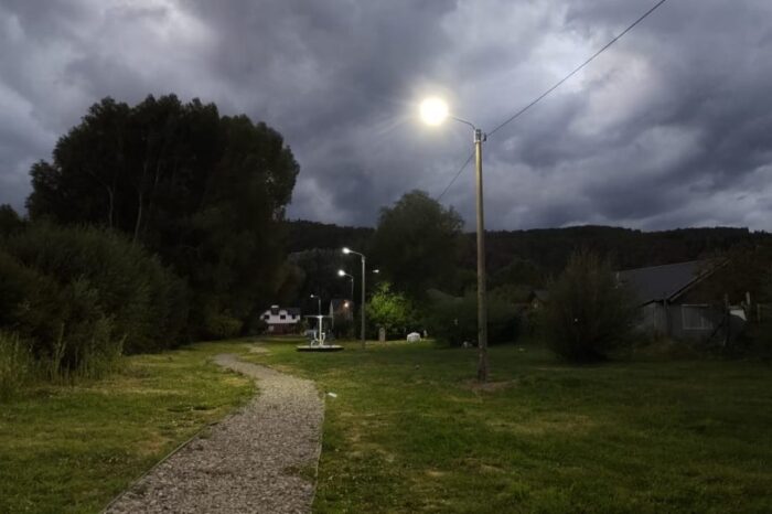 San Martín de los Andes: inauguraron la obra de iluminación del Paseo Saludable en el barrio San Fernando