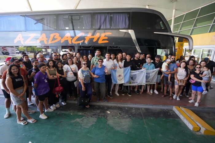 <strong>Koopmann saludó a los folcloristas que viajan a representar a Neuquén en el Pre Cosquín 2023</strong>