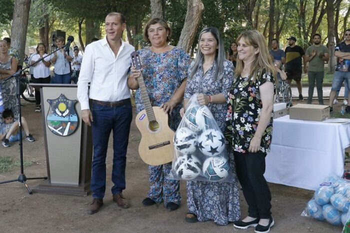 Gutiérrez entregó aportes por más de 260 millones de pesos para obras en Rincón de los Sauces