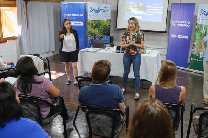 Turismo provincial capacitó a informantes turísticos de la ciudad de Neuquén