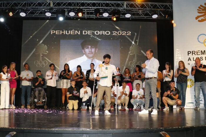 Iñaki Basiloff fue premiado con el Pehuén de Oro