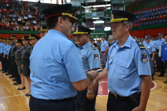 Acto imposición de jerarquías para personal superior y subalterno