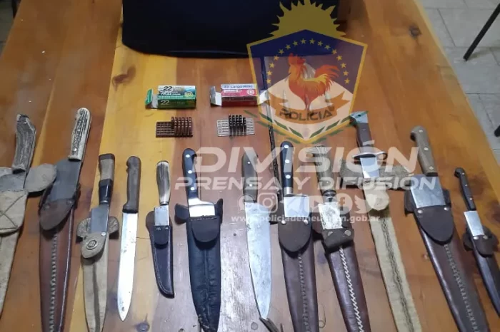 Secuestran armas blancas y municiones en allanamiento