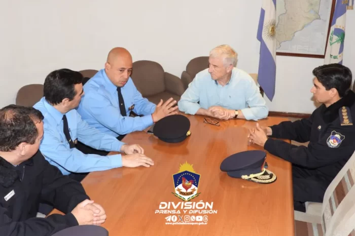 Firma de convenio entre la Jefatura de Policía y el Intendente de San Patricio del Chañar