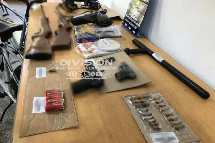 Comisaría 2°: Armas, municiones y distintos elementos secuestrados en allanamientos
