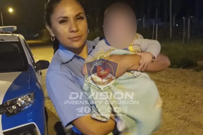 Senillosa: Mujer policía salva la vida de un bebé mediante maniobras de RCP