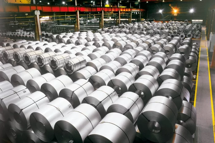 Por el freno de la economía, Acindar paralizará en marzo sus cuatro plantas de producción de acero