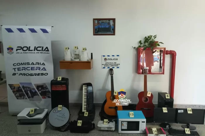 Tras una minuciosa investigación Policial logran recuperar varios elementos robados de una escuela