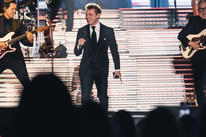 Luis Miguel deslumbra con su show en el Campo Argentino de Polo