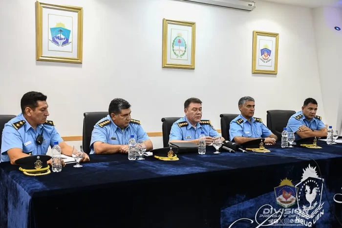 Díaz Pérez encabezo una conferencia: Policía del Neuquén desarticuló una organización delictiva en Centenario
