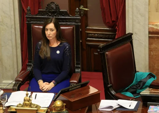 Cimbronazo en el Senado: a mano alzada, la Cámara alta aprobó un aumento en sus dietas 1,7 a 4 millones de pesos