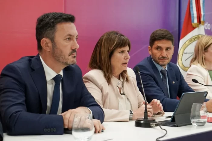 Pullaro contra los presos: "El que manda a matar a un trabajador es un psicópata"