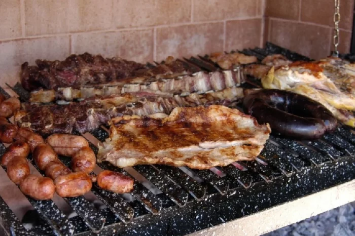 Denunció a sus vecinos por hacer un asado en Semana Santa