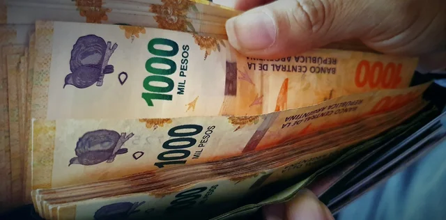 El poder adquisitivo cae en picada: en cuatro meses perdió más de 30 puntos frente a la inflación
