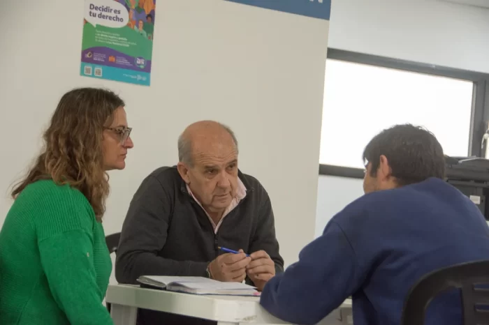 Zurro: “No nos podemos hacer cargo de un golpeador, Alberto Fernández tiene que ir en cana”