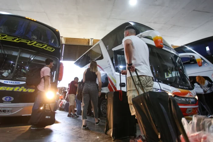 Los micros de larga distancia dejarán de cubrir los riesgos de muerte e incapacidad de los pasajeros