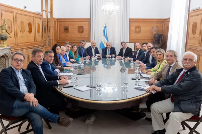 Presupuesto: el Gobierno mantiene una reunión con diputados para diagramar la estrategia parlamentaria