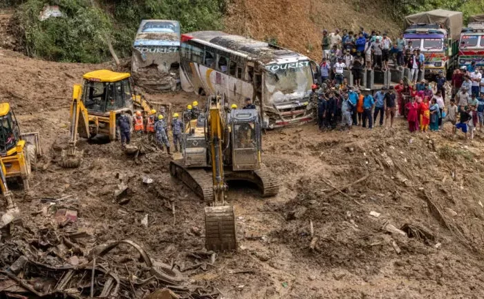 Los muertos en Nepal aumentan a 236 tras fuertes inundaciones