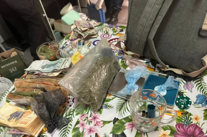Narcomenudeo: Desmantelaron una boca de expendio de drogas en Centenario