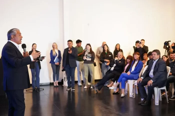 Rescindirán los contratos de obra con las empresas que no los renegocien