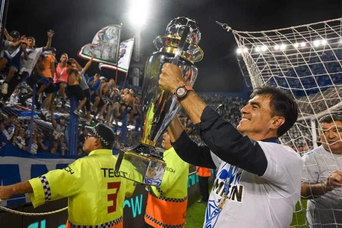 Quinteros en los festejos de Vélez: “Tenemos una medalla, ahora vamos por la otra”