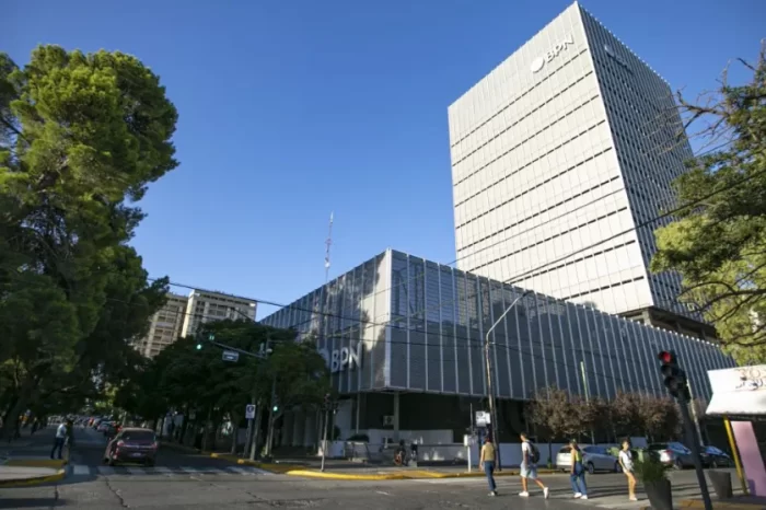 Trabajadores estatales: La Provincia adelanta el pago del medio aguinaldo