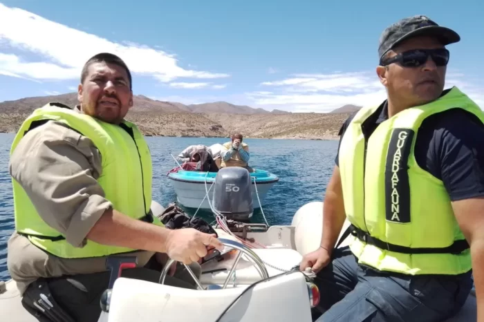 Operativo: Rescataron a dos pescadores en el embalse Alicurá