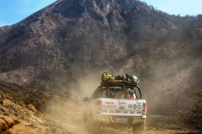 Combate del fuego: Bomberos de distintas regiones colaboran contra el incendio de Valle Magdalena