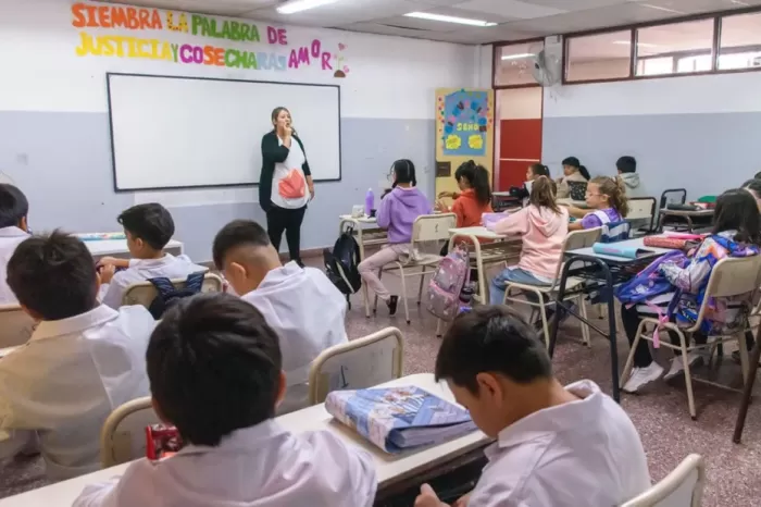 Más de 190 mil estudiantes inician su ciclo lectivo el martes