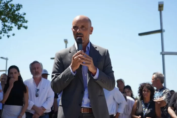 Neuquén capital: Ousset llevó el saludo del gobernador a la Fiesta de la Confluencia