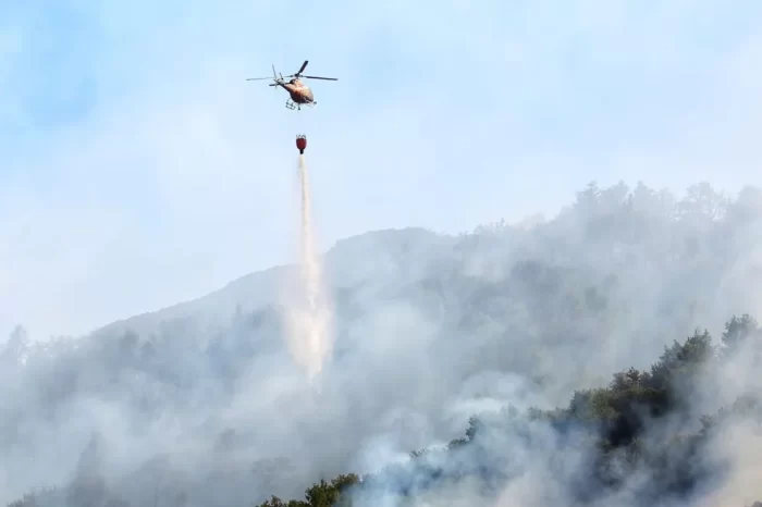 Desplegaron 57 brigadistas, tres helicópteros y dos aviones en proximidades de Aluminé