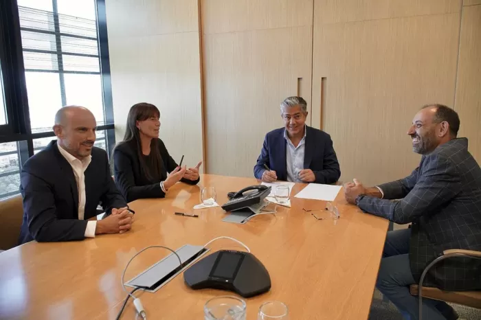 Desarrollo Turístico: El gobierno financiará la tercera etapa del sendero agreste de Pehuenia y Moquehue