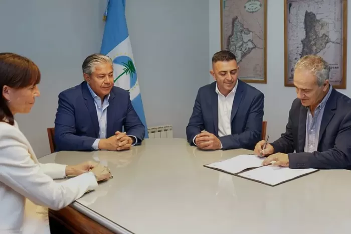 Región del Alto Neuquén: La Provincia impulsa el plan de asfalto más importante para Chos Malal