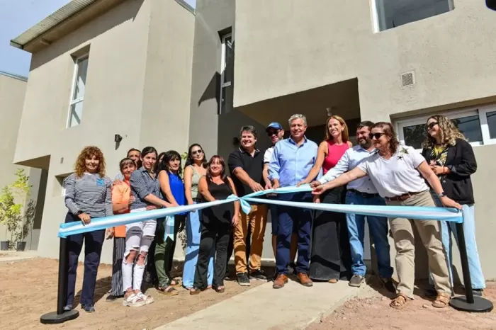 Entregaron viviendas a las familias reubicadas de la calle Ignacio Rivas