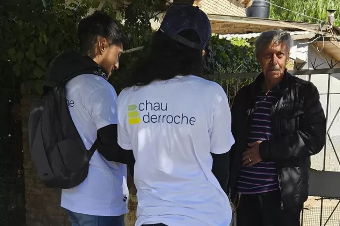 Más de 30 estudiantes comenzaron con las visitas por el plan Chau Derroche