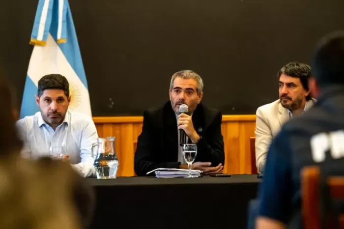 Fernández Capiet: “Nuestra prioridad es garantizar la apertura de Chapelco con seguridad”