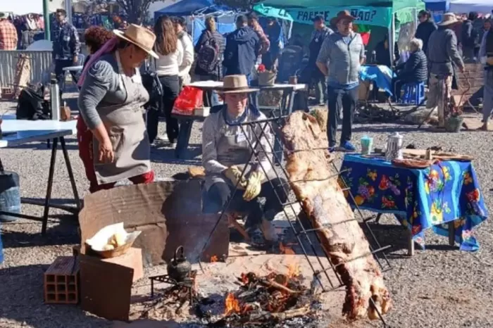 La Primera Fiesta del Asador Choconense unió tradición, comunidad y turismo