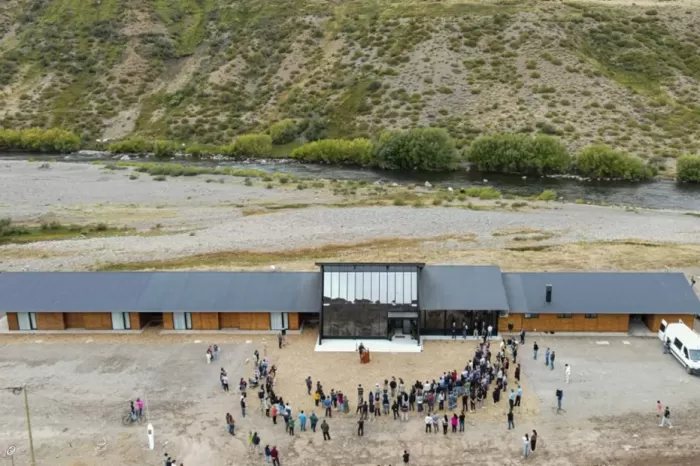 Región del Alto Neuquén; La Hostería de Manzano Amargo ya toma reservas para turistas