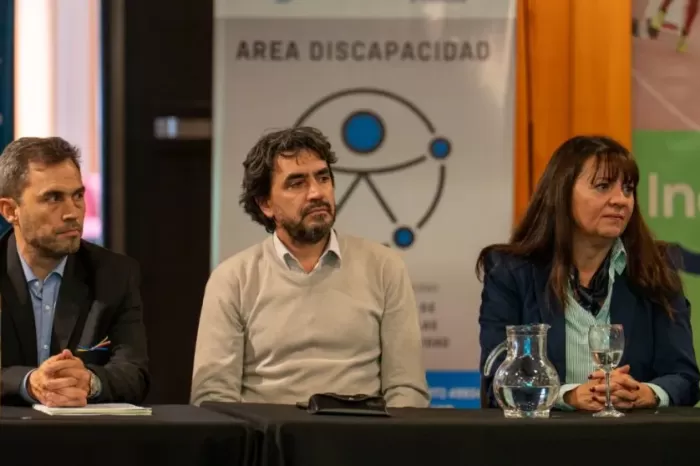 Respaldan el proyecto que busca regular la actividad de los asistentes personales  