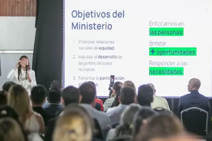 Julieta Corroza presentó el informe con los resultados del monitoreo de políticas sociales