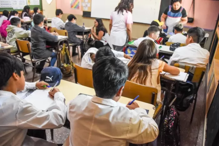En menos de un año: El ausentismo docente bajó al 15% gracias al plus salarial