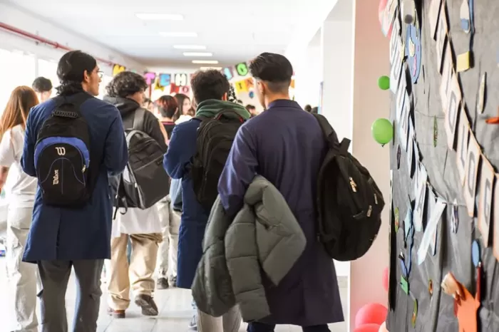 Redistribuir Oportunidades: Comienza el pago de becas Gregorio Álvarez 2025