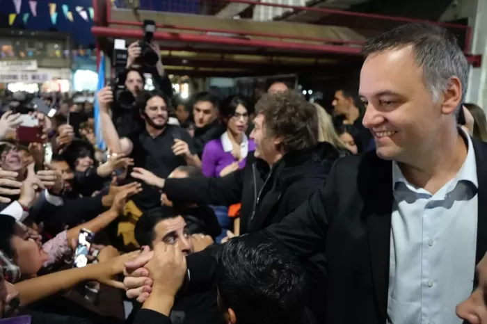 "El modelo Milei se va instalando en todo el país", celebró Manuel Adorni