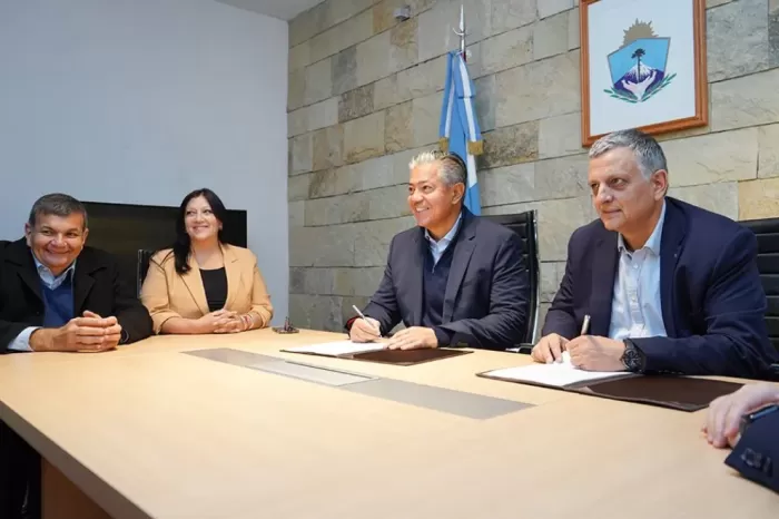 Redistribuir oportunidades: Suman 3 millones de dólares al financiamiento de becas Gregorio Álvarez