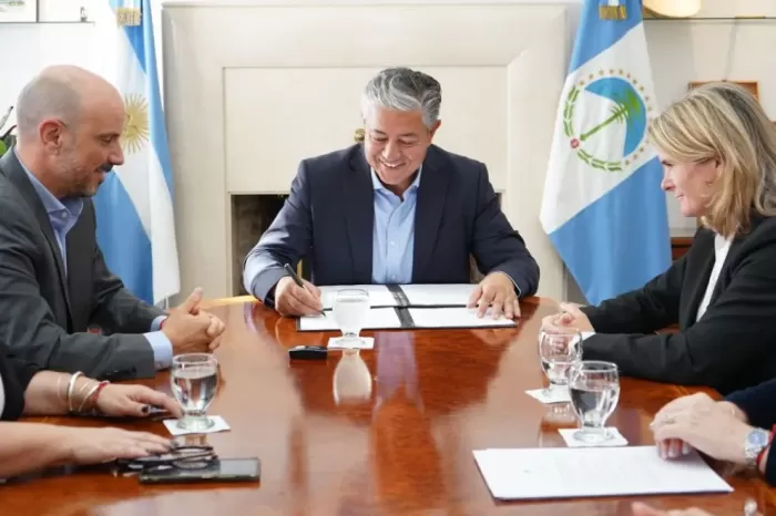 TotalEnergies renovó su apoyo a las Becas Gregorio Álvarez