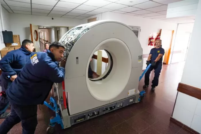 Llegó el tomógrafo nuevo al Hospital Heller